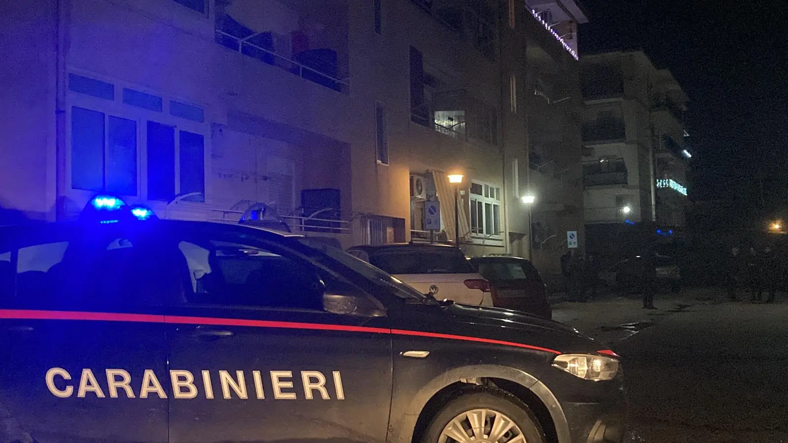 Duplice omicidio, marito e moglie uccisi in casa a Racalmuto: i carabinieri cercano un sospettato