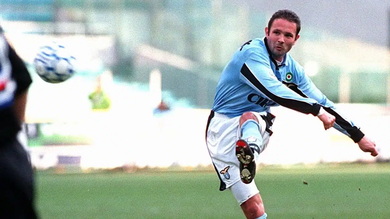 In memoria di Sinisa Mihajlovic, la punizione più bella della storia