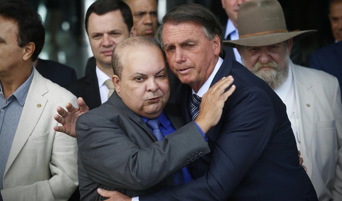 Brasile, altri tre procedimenti contro l'ex presidente Jair Bolsonaro