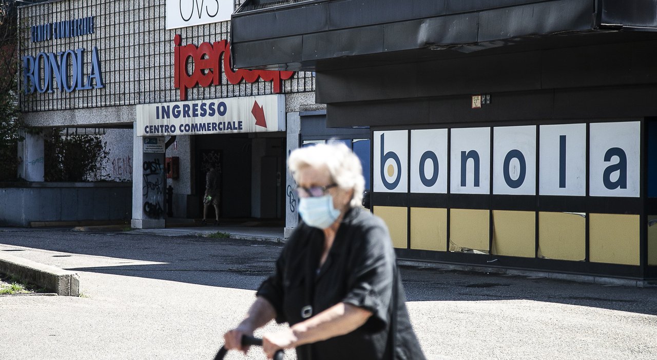 Ragazzo pestato selvaggiamente dal branco: in ospedale con gamba rotta e 30 giorni di prognosi