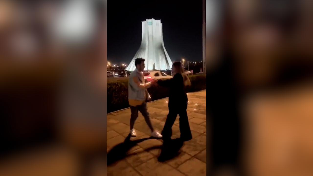 In Iran due ventenni condannati a 10 anni e mezzo di carcere per aver ballato