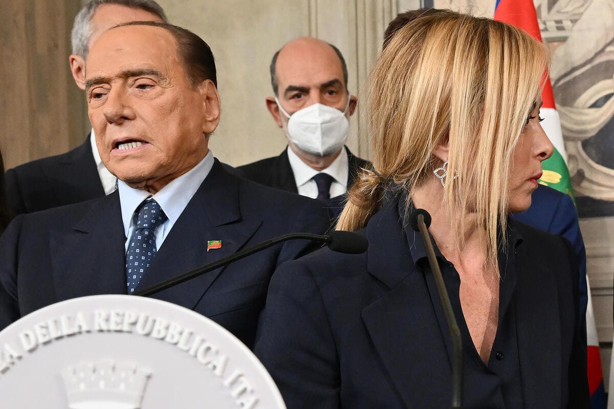 Il governo porrà la fiducia sul dl Milleproroghe, l'opposizione: "Altro che solida maggioranza"