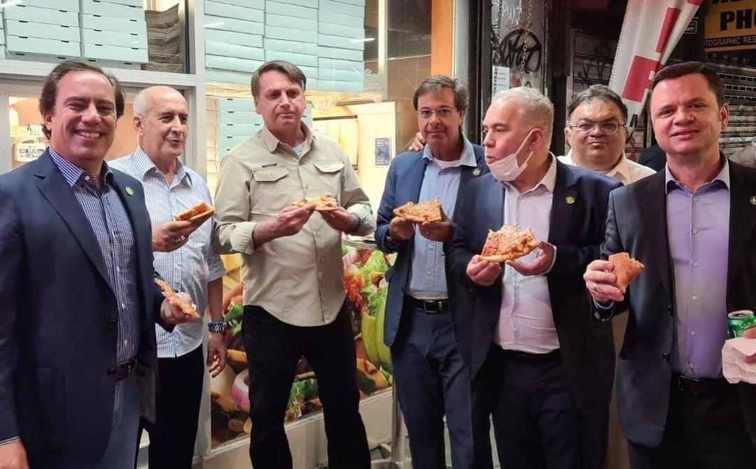 Bolsonaro ha speso centinaia di migliaia di dollari in panetterie, ristoranti e gelaterie durante il suo mandato