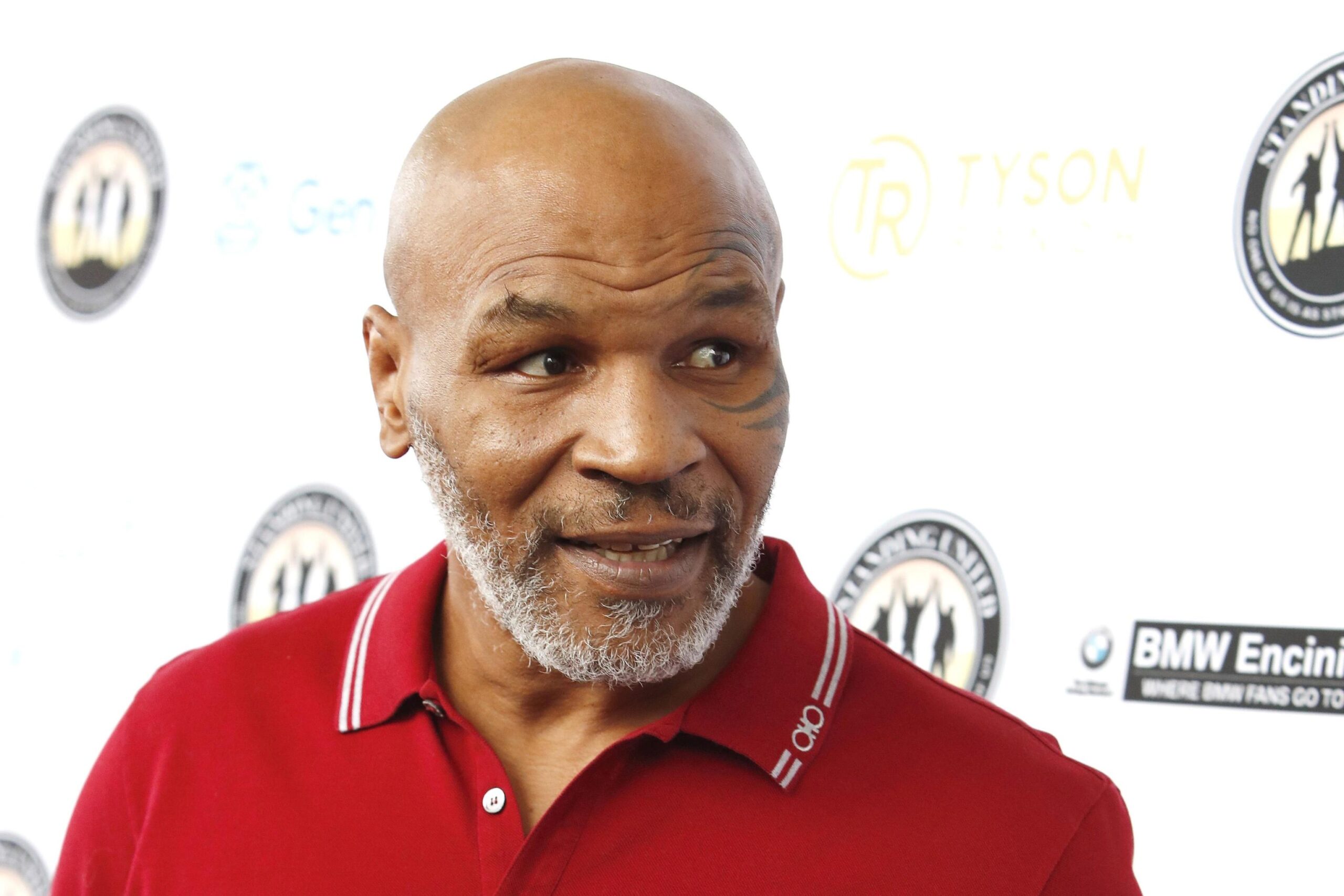 Mike Tyson ancora nei guai: una donna lo accusa di averla stuprata in una limousine