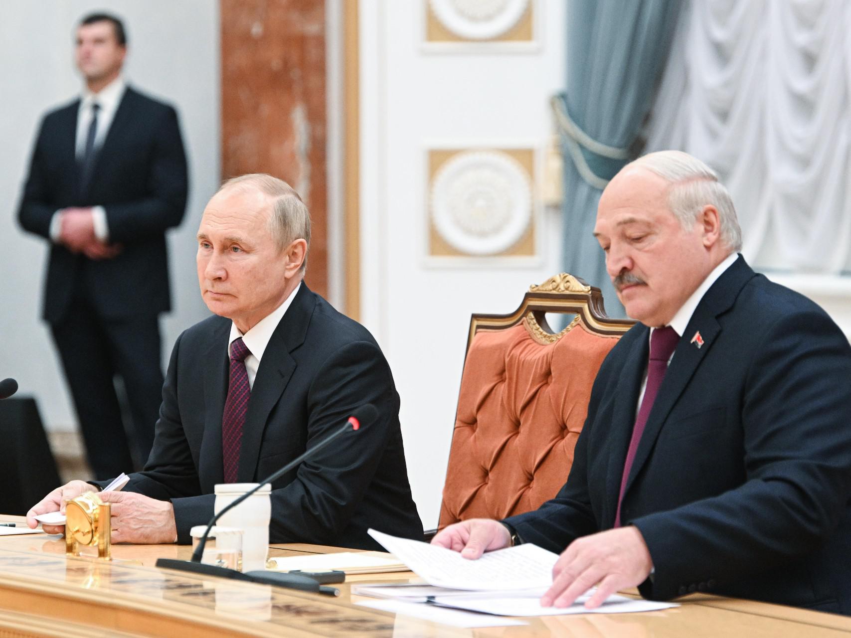 Lukashenko rivela che Putin era intenzionato a uccidere brutalmente Prigozhin