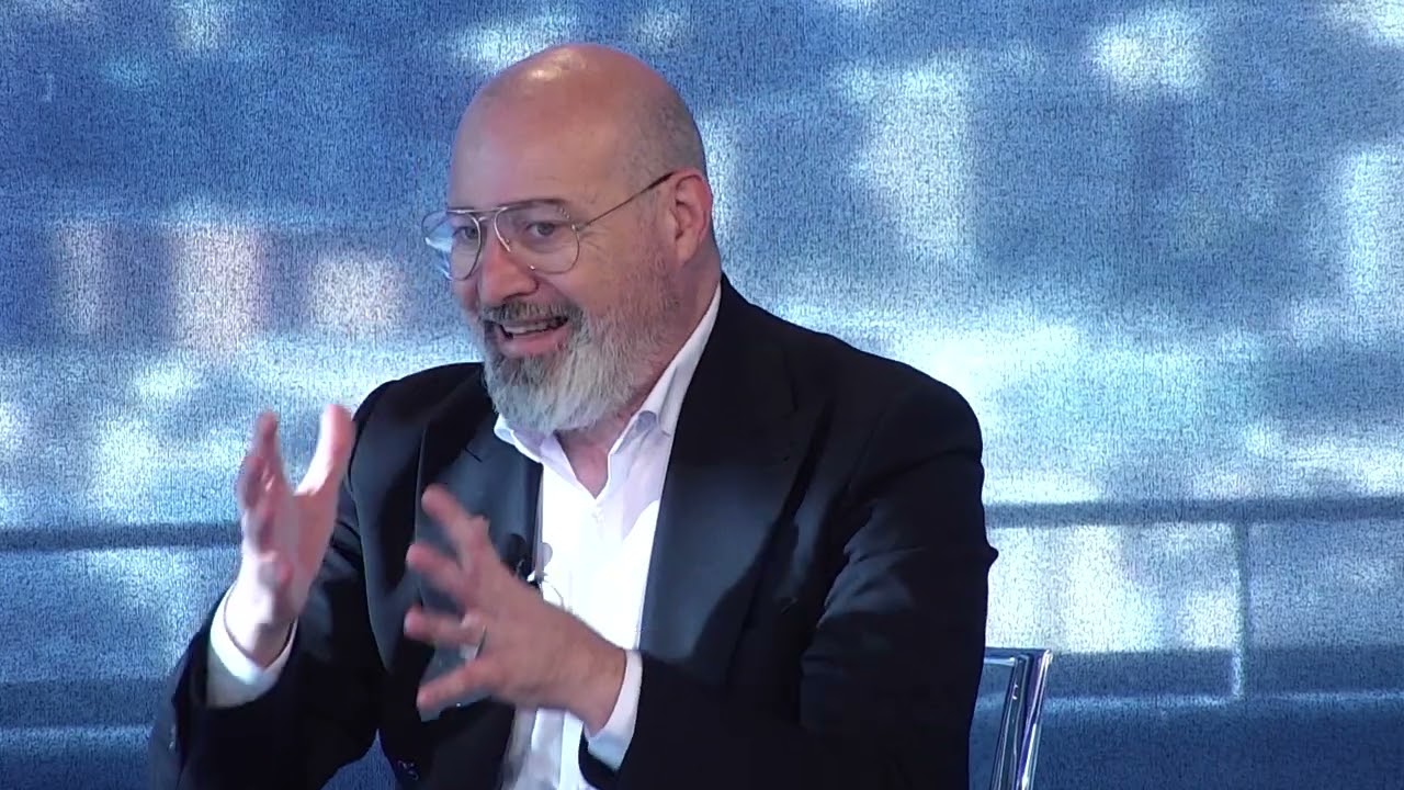 Bonaccini replica Conte: "La politica estera non si fa con i referendum"