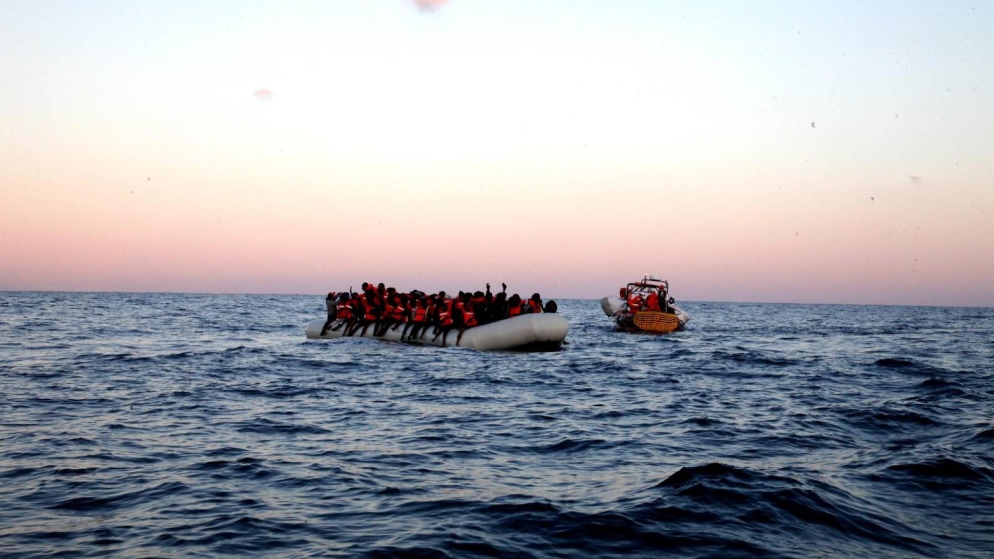 Naufragio al largo della Tunisia, i dispersi sono almeno 34