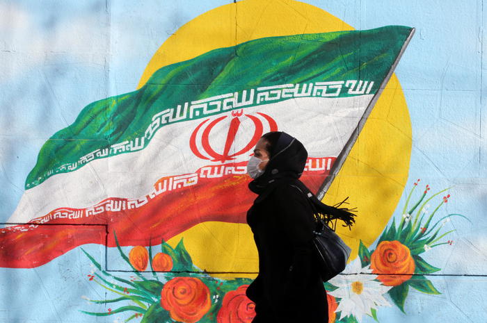 Orrore in Iran, avvelenate centinaia di bambine con lo scopo di chiudere le scuole femminili
