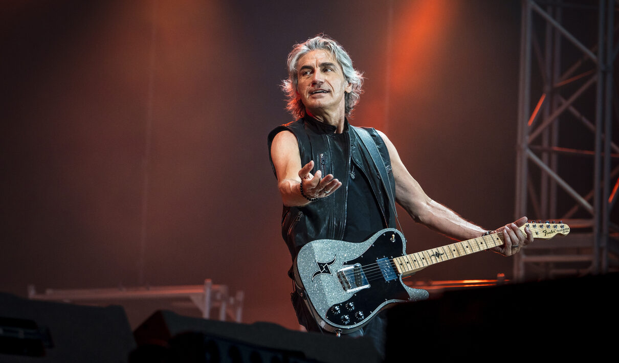 Con "30 anni in un giorno" Ligabue porta Campovolo al cinema