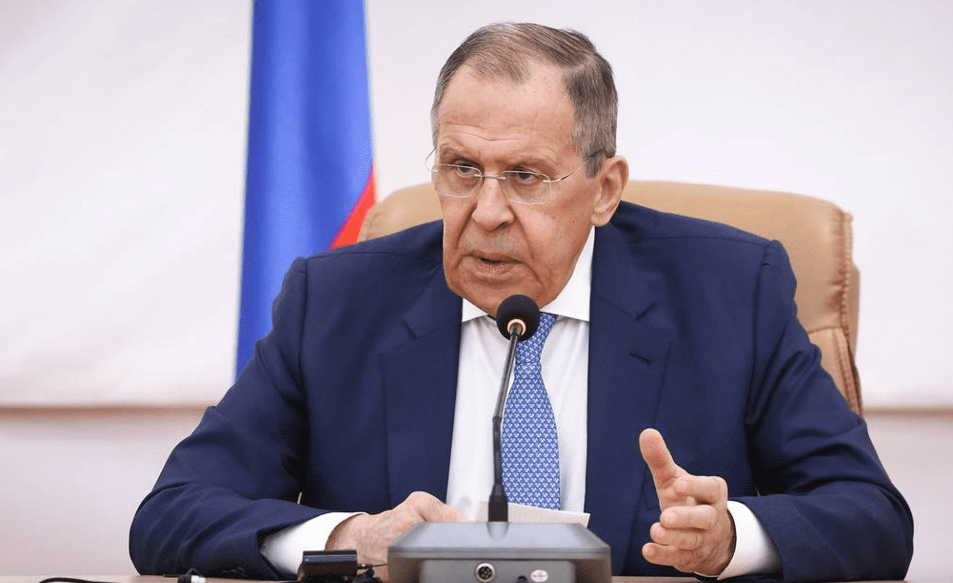 Lavrov, avvertimento mafioso all'Armenia: "Se si avvicina alla Nato rischia di perdere la sovranità"