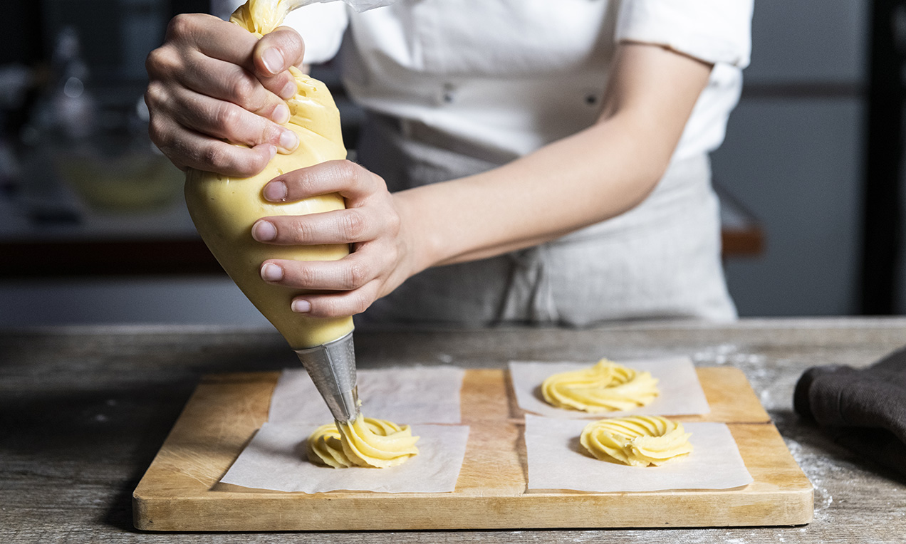 Chi ha inventato le zeppole di San Giuseppe per la Festa del papà? L'origine risale a Napoli...