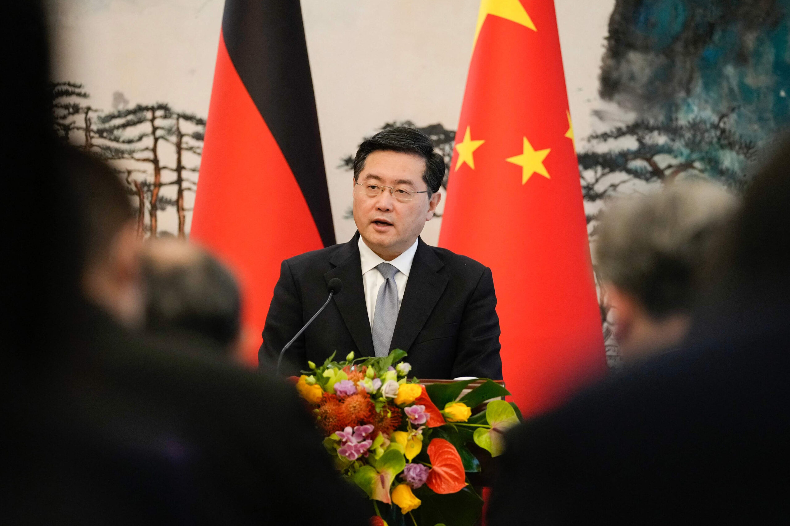 La Cina: "Non venderemo armi alle parti coinvolte nel conflitto in Ucraina"