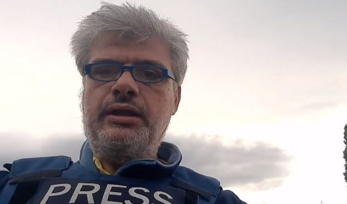 Zunino ferito a Kherson accusa: "I russi sparano su qualunque cosa" Zunino ferito a Kherson accusa: "I russi sparano su qualunque cosa"