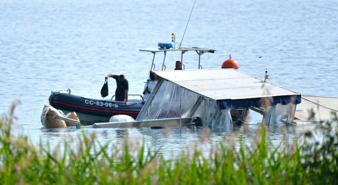 I due 007 morti sul Lago Maggiore erano in missione con i servizi esteri: la rivelazione dalla targa commemorativa