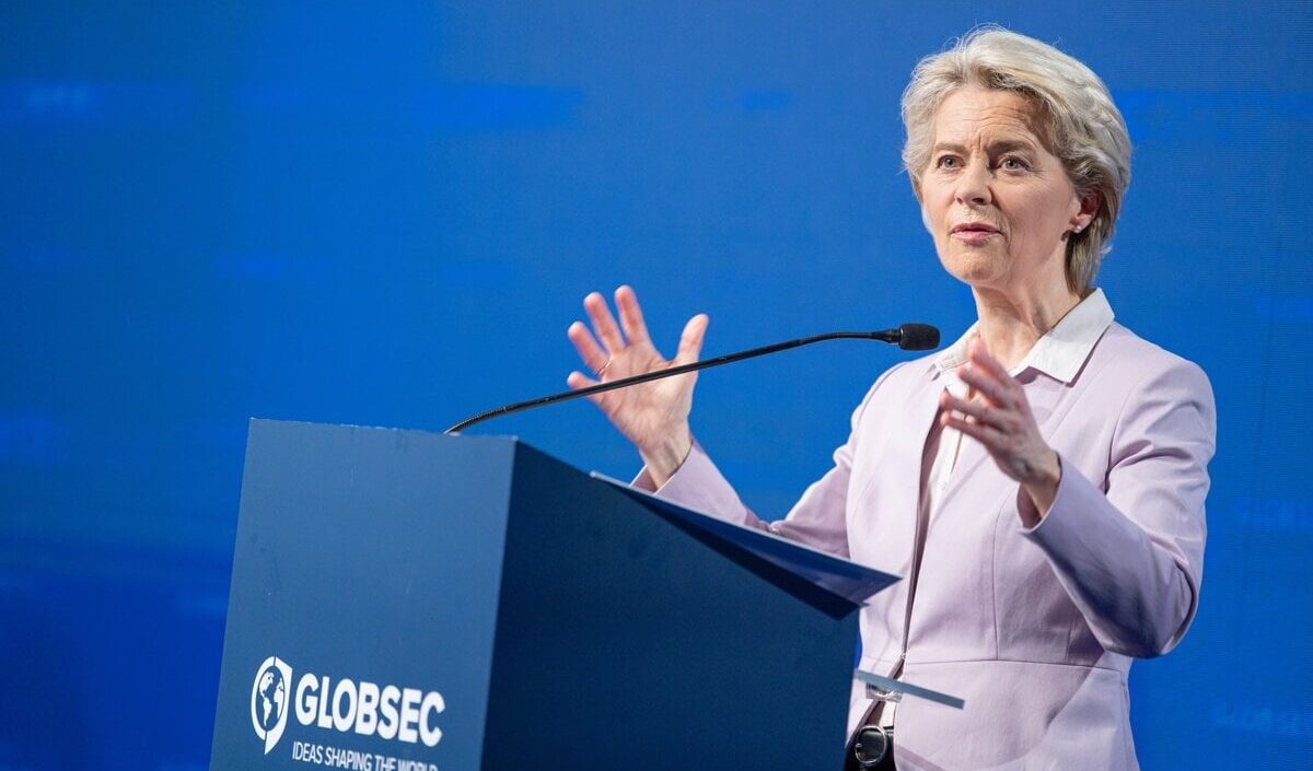 Ucraina, von der Leyen contraria al 'cessate il fuoco' perché non porterebbe alla pace