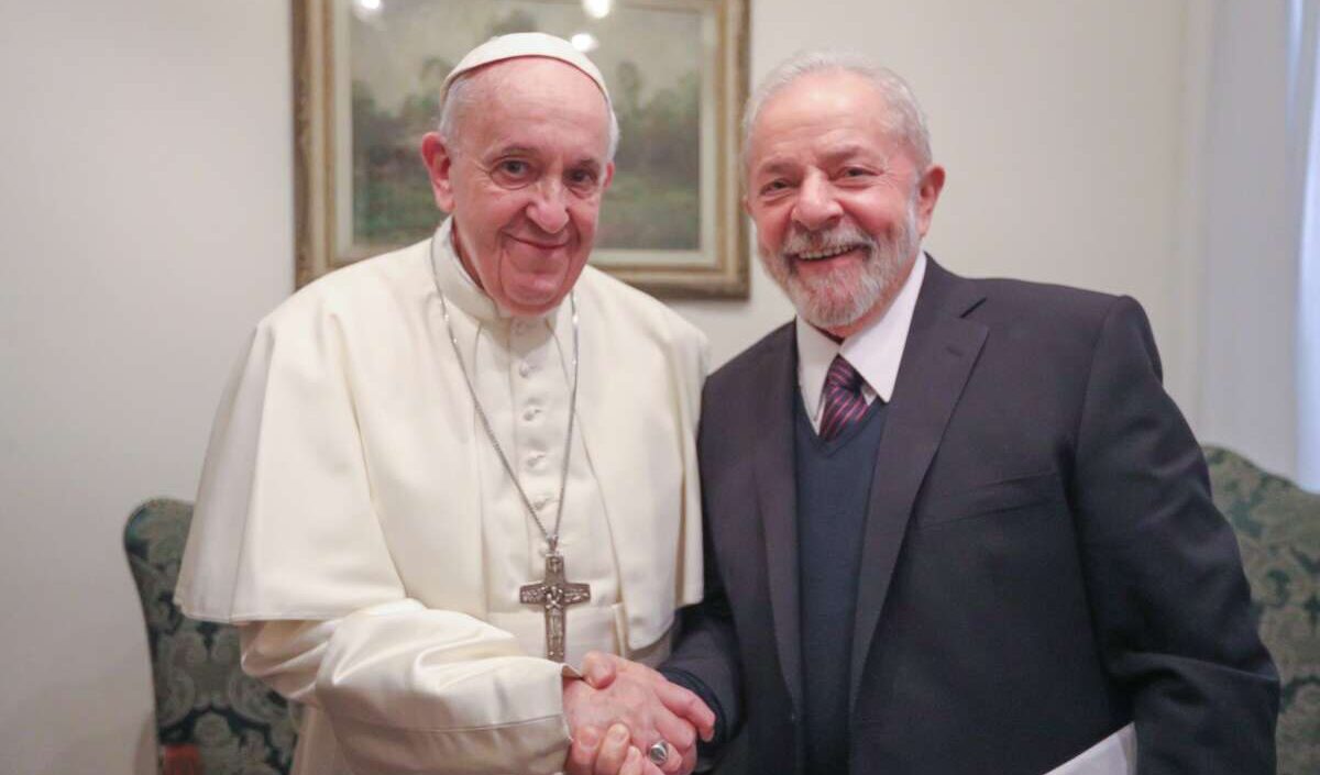 Lula lancia il piano per l'alfabetizzazione dei bambini e vola a Roma dal Papa