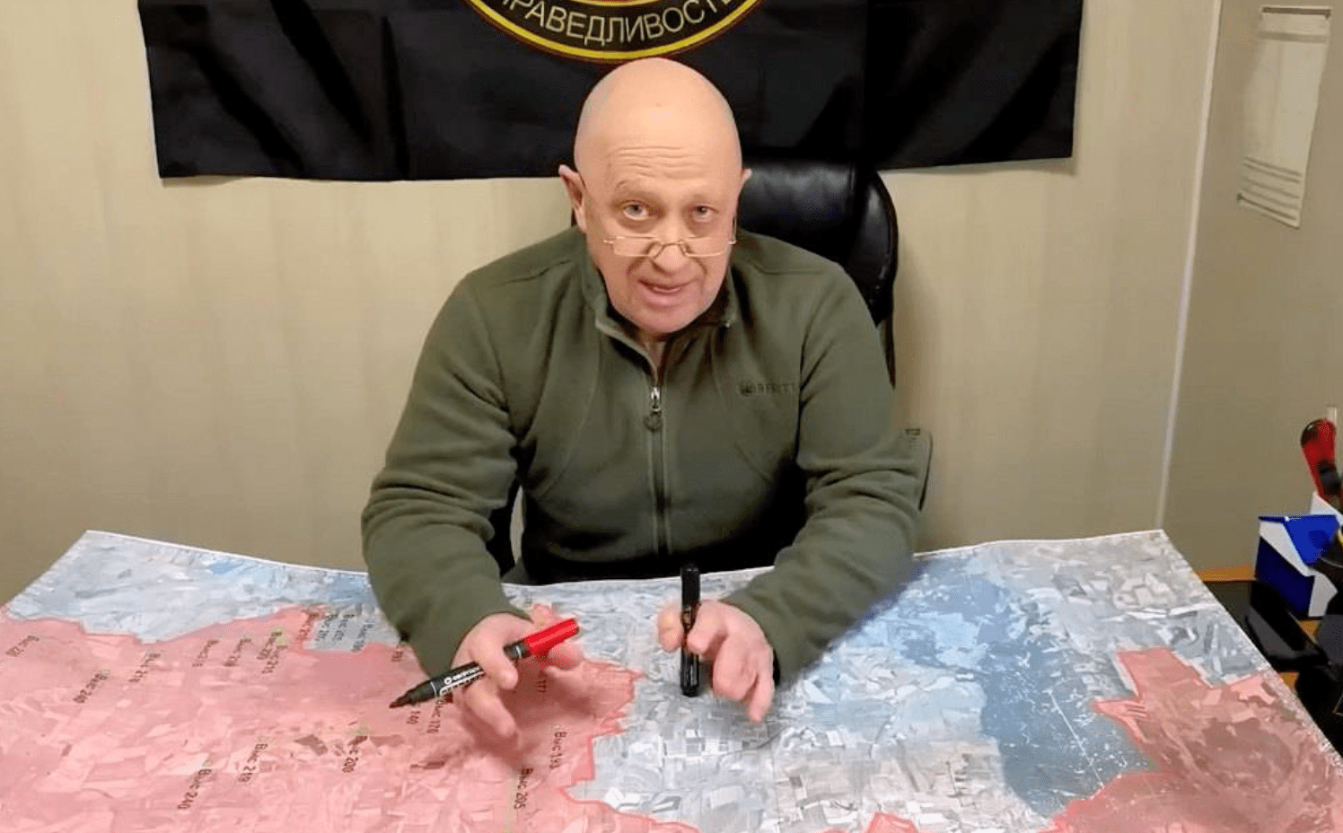 Il Cremlino vuole far passare Prigozhin per traditore ma non mentre Wagner combatte a Bakhmut