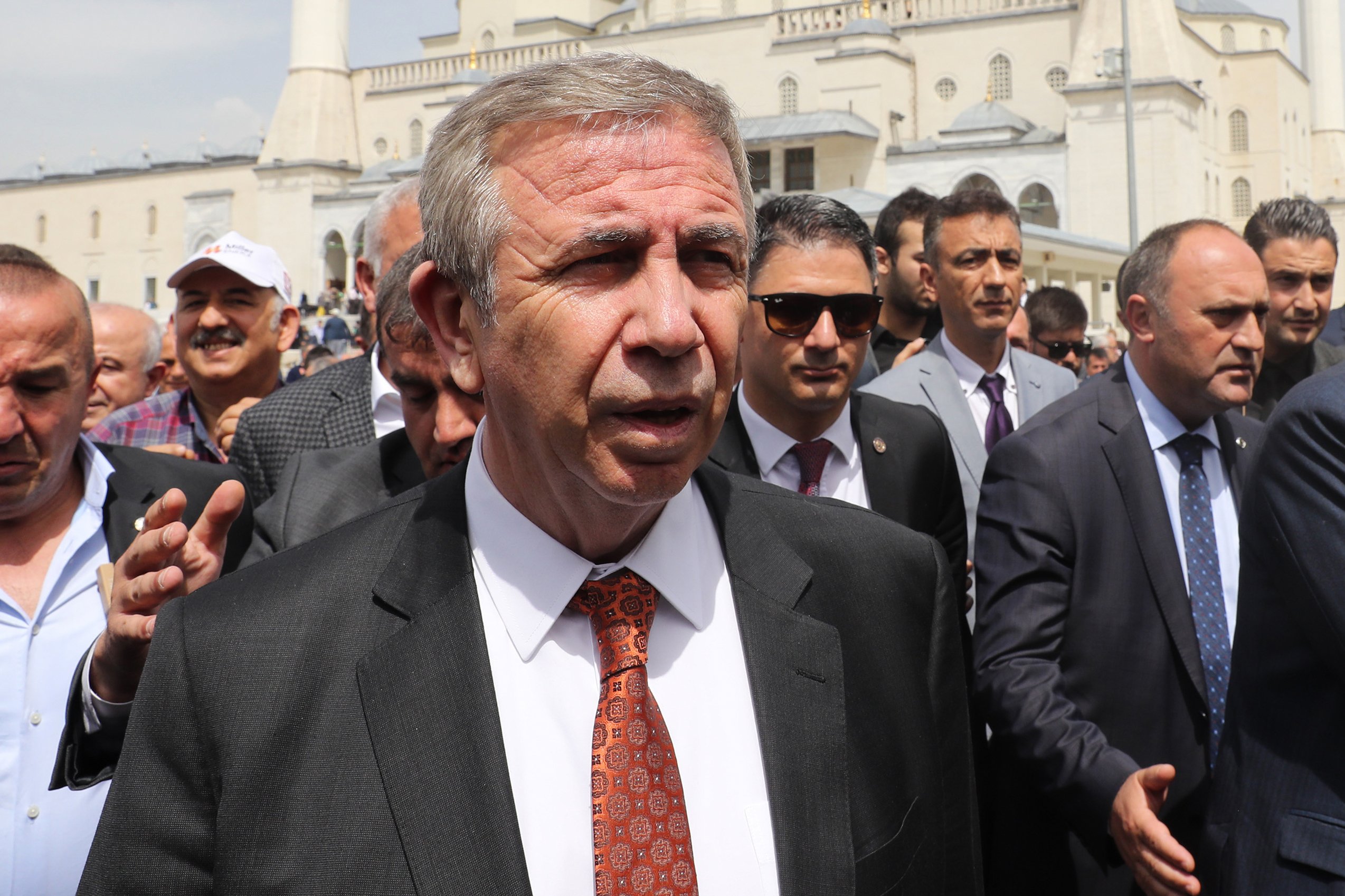 Turchia, l'opposizione attacca il governo: "Siamo in testa noi stanno dando risultati distorti" Turchia, l'opposizione attacca il governo: "Siamo in testa noi stanno dando risultati distorti"