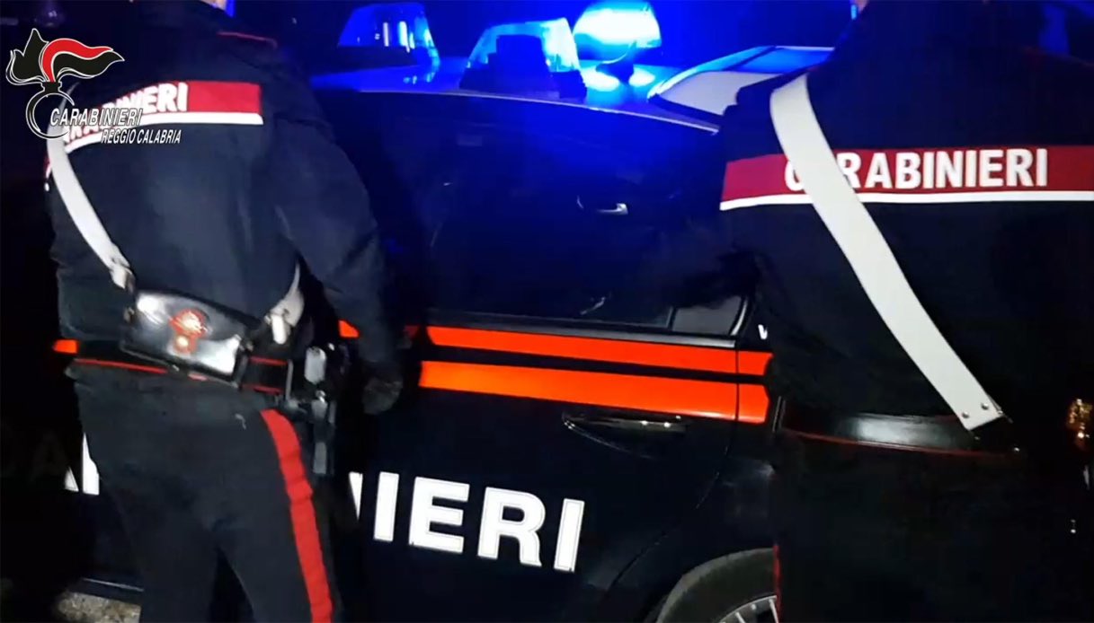 I fratelli lo picchiano a sangue, lui muore in ospedale: in manette due uomini di Locri