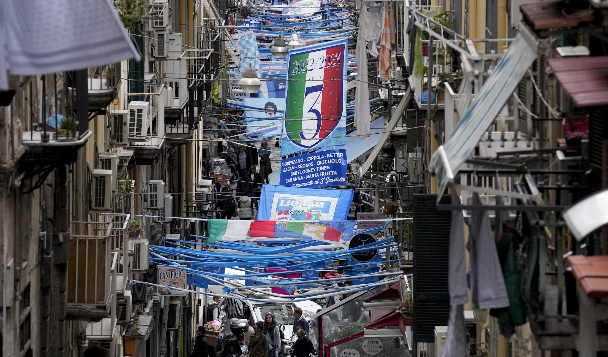 Napoli e lo scudetto: breve cronaca di una festa rimandata