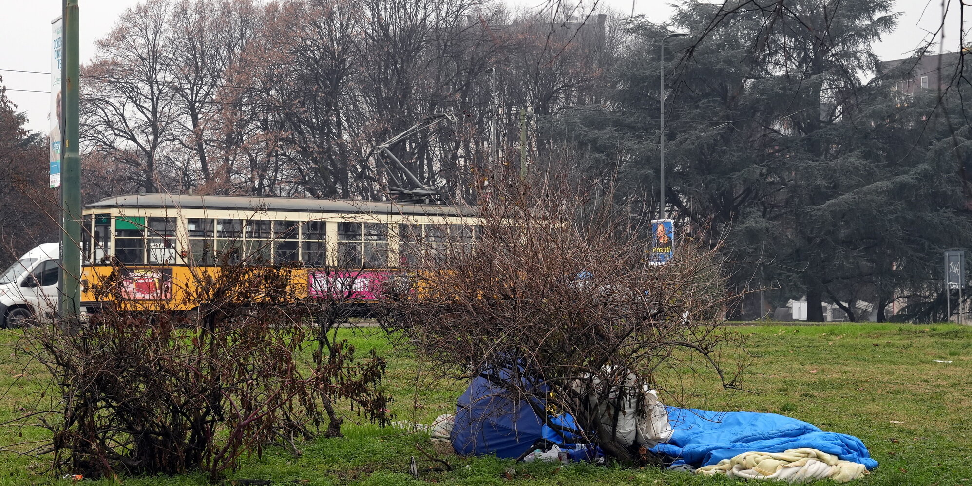 Stupro a Milano, fermato un 32enne: avrebbe aggredito una donna nei giardini pubblici