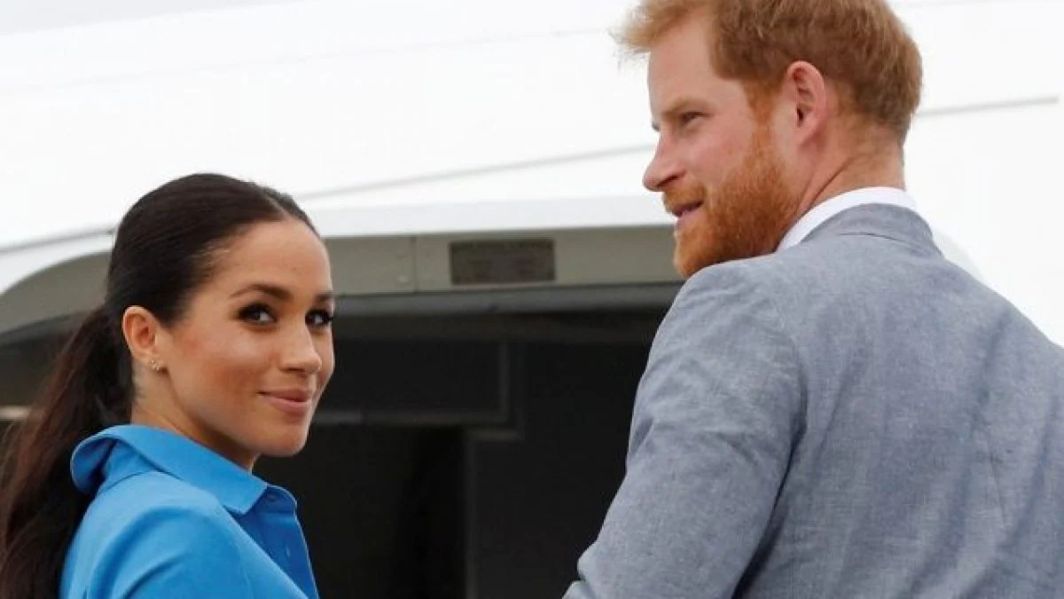 Harry e Meghan, rischiato un drammatico incidente d'auto: erano inseguiti dai paparazzi