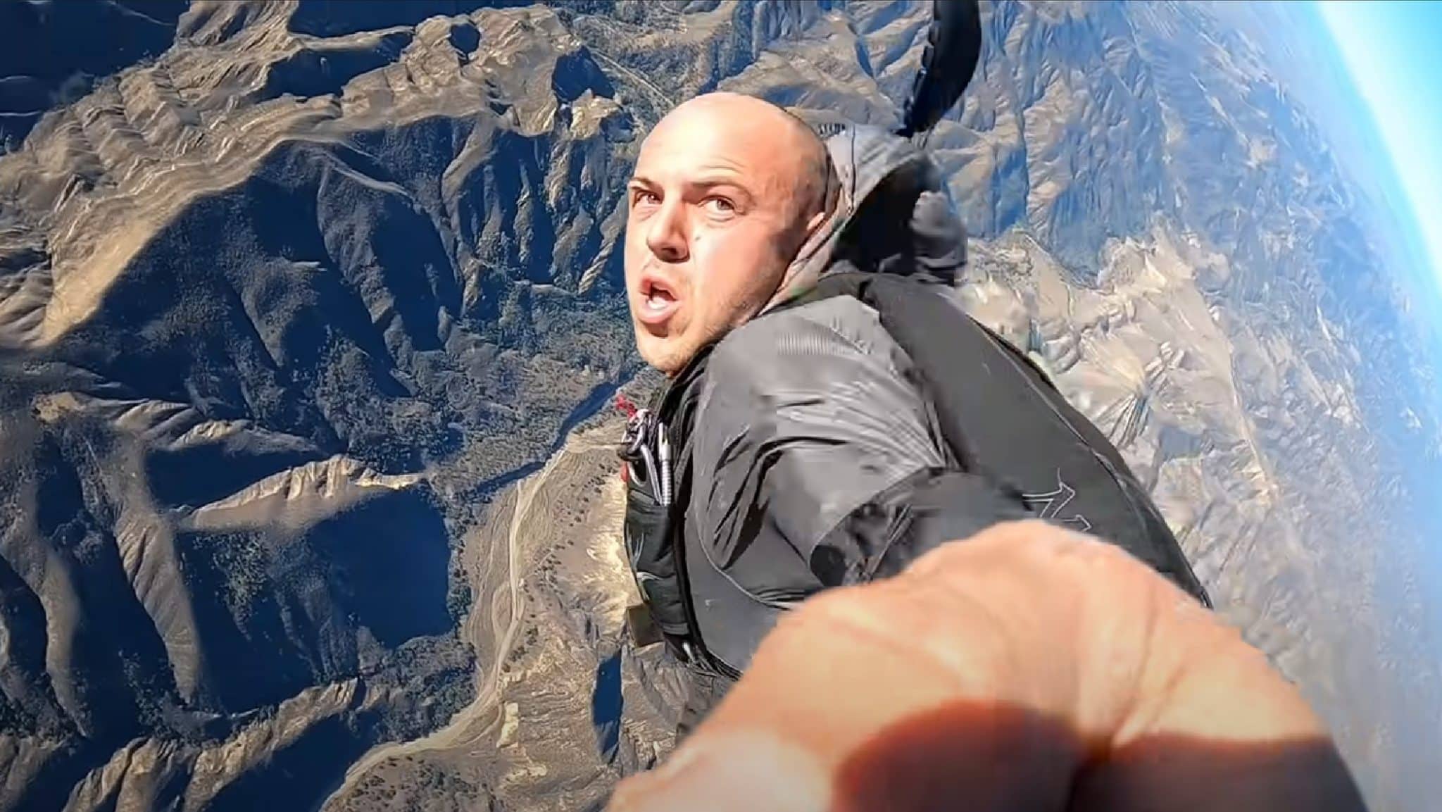 trevor-jacob-youtuber Uno youtuber si schianta volutamente con il suo aereo: ora rischia fino a 20 anni di carcere