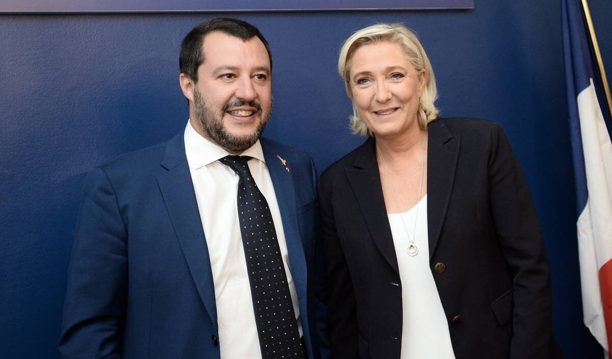 Marine Le Pen dalla parte di Putin: "La Crimea è parte inseparabile della Russia"