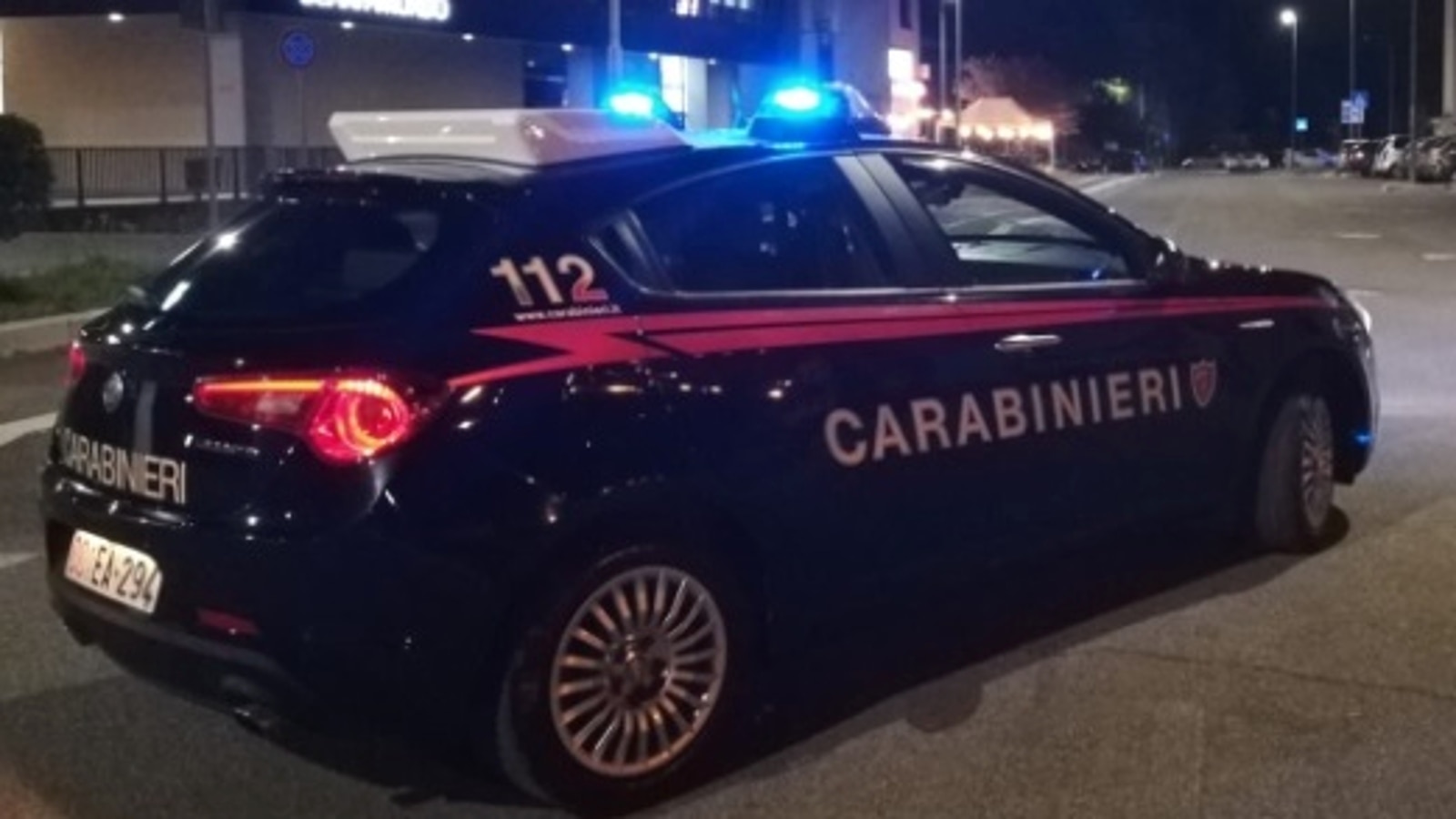 Neonata morta in culla, arrestati i genitori: dalle chat gli indizi sulla loro colpevolezza