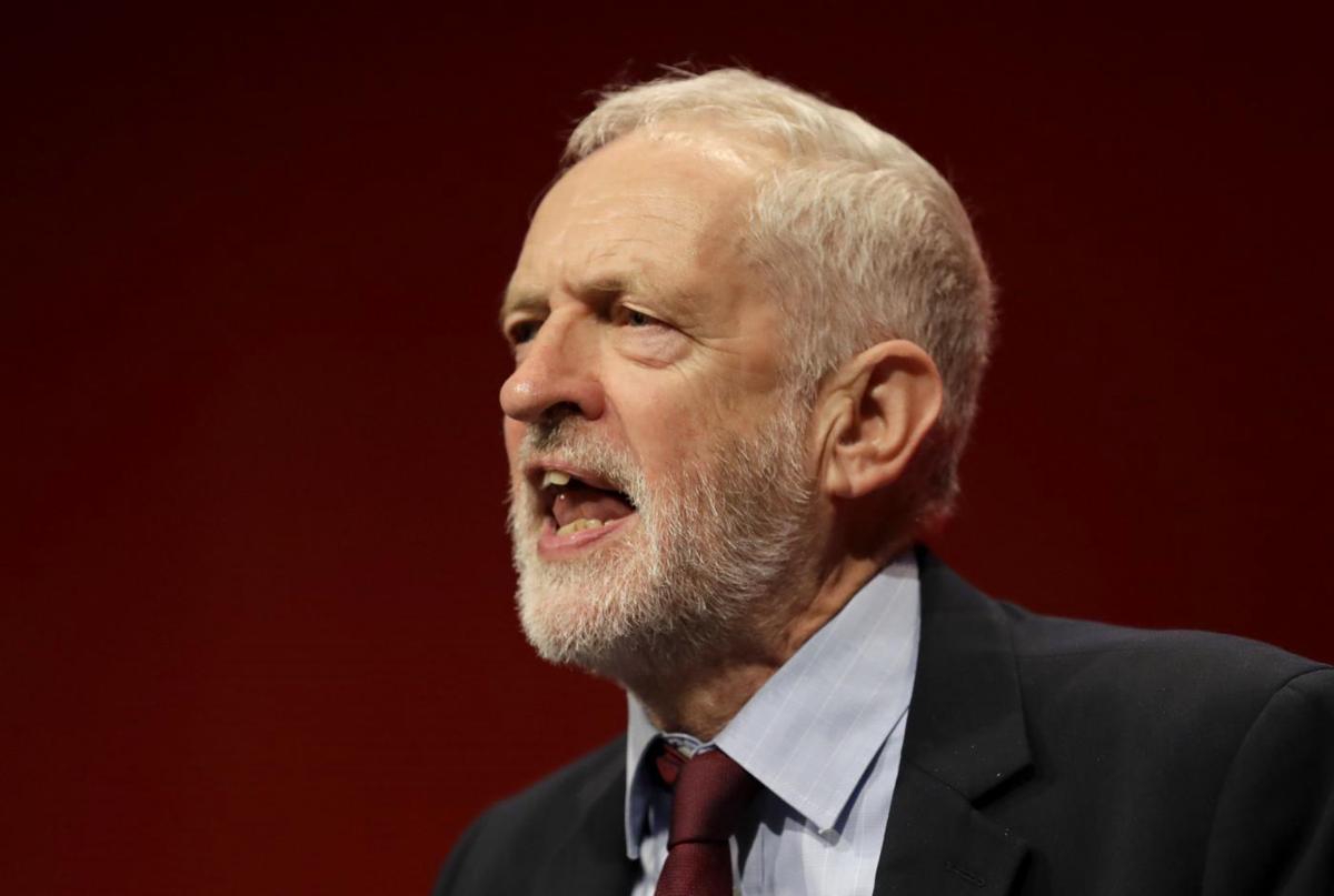 Corbyn: "Ero tra i pochi a protestare contro Putin, ora bisogna ascoltare Papa Francesco"