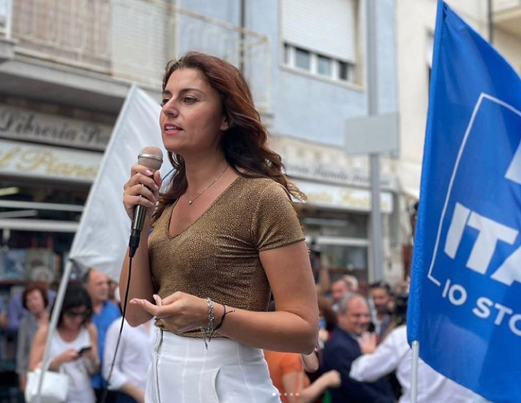 La leghista Ceccardi paragona Berlusconi a Napoleone: "Fu vera gloria..."