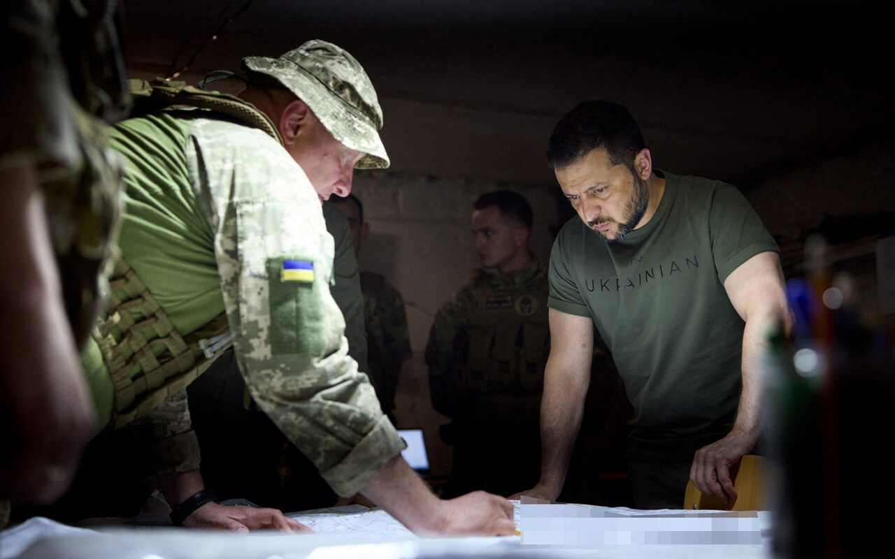 Ucraina, Zelensky: "La controffensiva va a rilento, ma non ci ritiriamo come i russi"