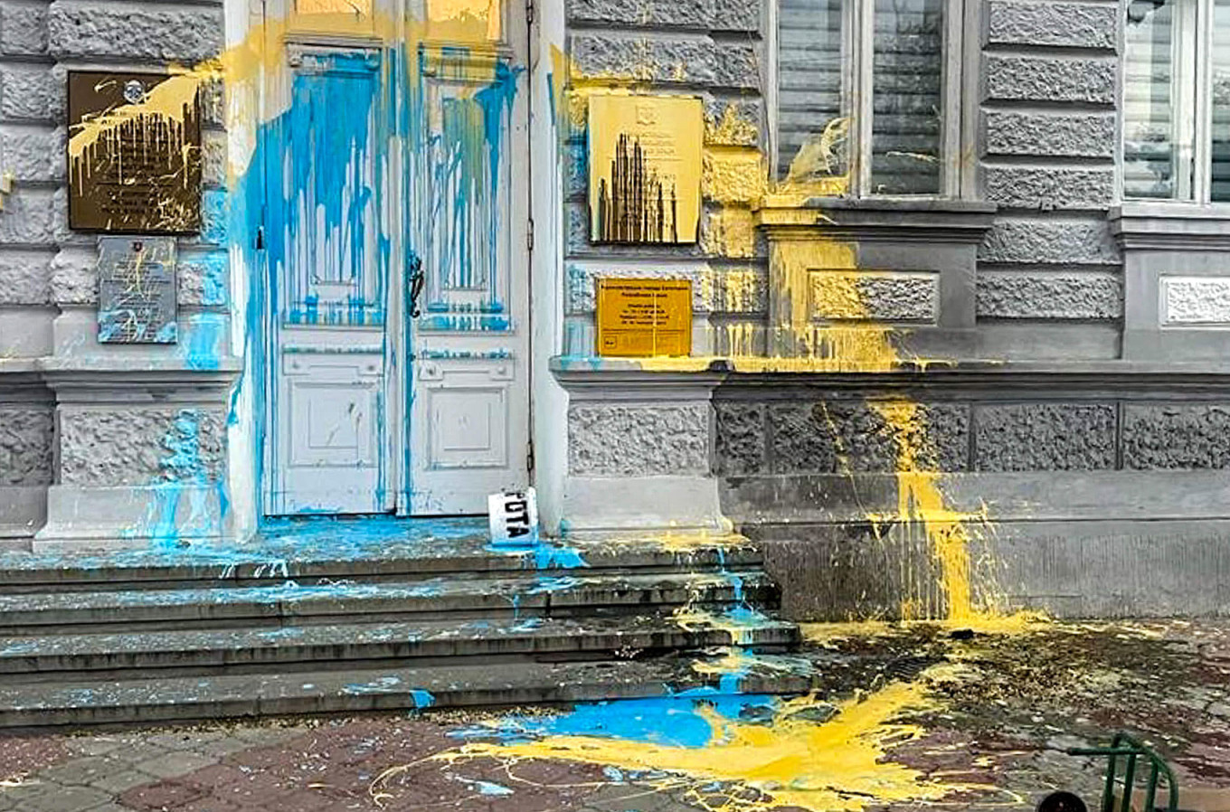 Dipinse un municipio in Crimea con i colori dell'Ucraina: condannato a 15 anni per terrorismo