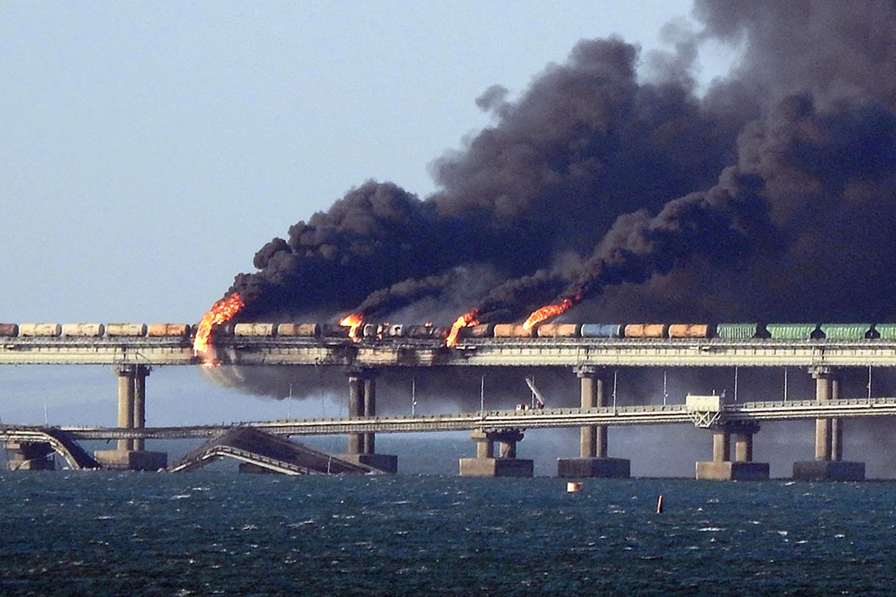 L'Ucraina annuncia di voler far saltare in aria il ponte di Crimea