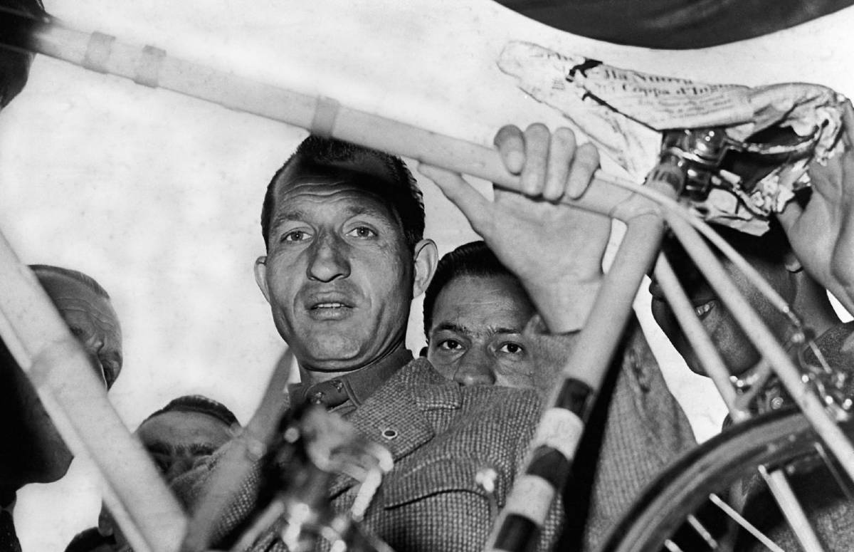 Quando Bartali vinse il Tour e salvò l'Italia dalla guerra civile
