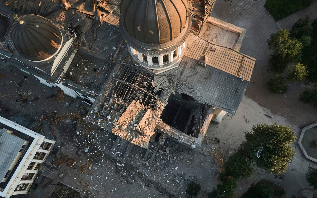 Mosca nega di aver colpito la cattedrale di Odessa e accusa Kiev di essersi bombardata da sola Mosca nega di aver colpito la cattedrale di Odessa e accusa Kiev di essersi bombardata da sola