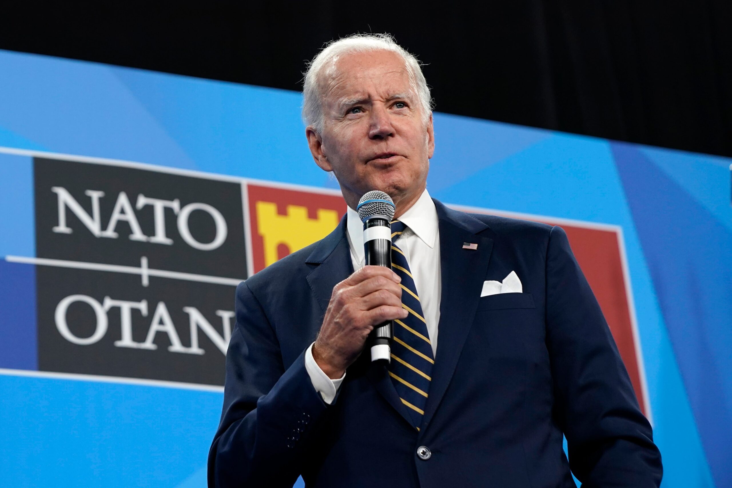 Biden ai miliardari: "Almeno paghino la minimun tax"