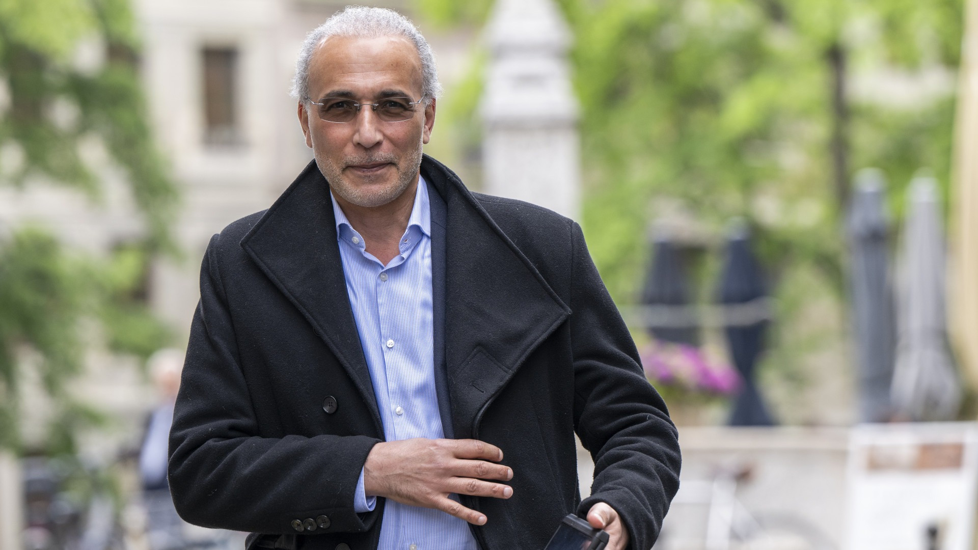 Il teologo islamico Ramadan rinviato a giudizio per 4 stupri Il teologo islamico Ramadan rinviato a giudizio per 4 stupri