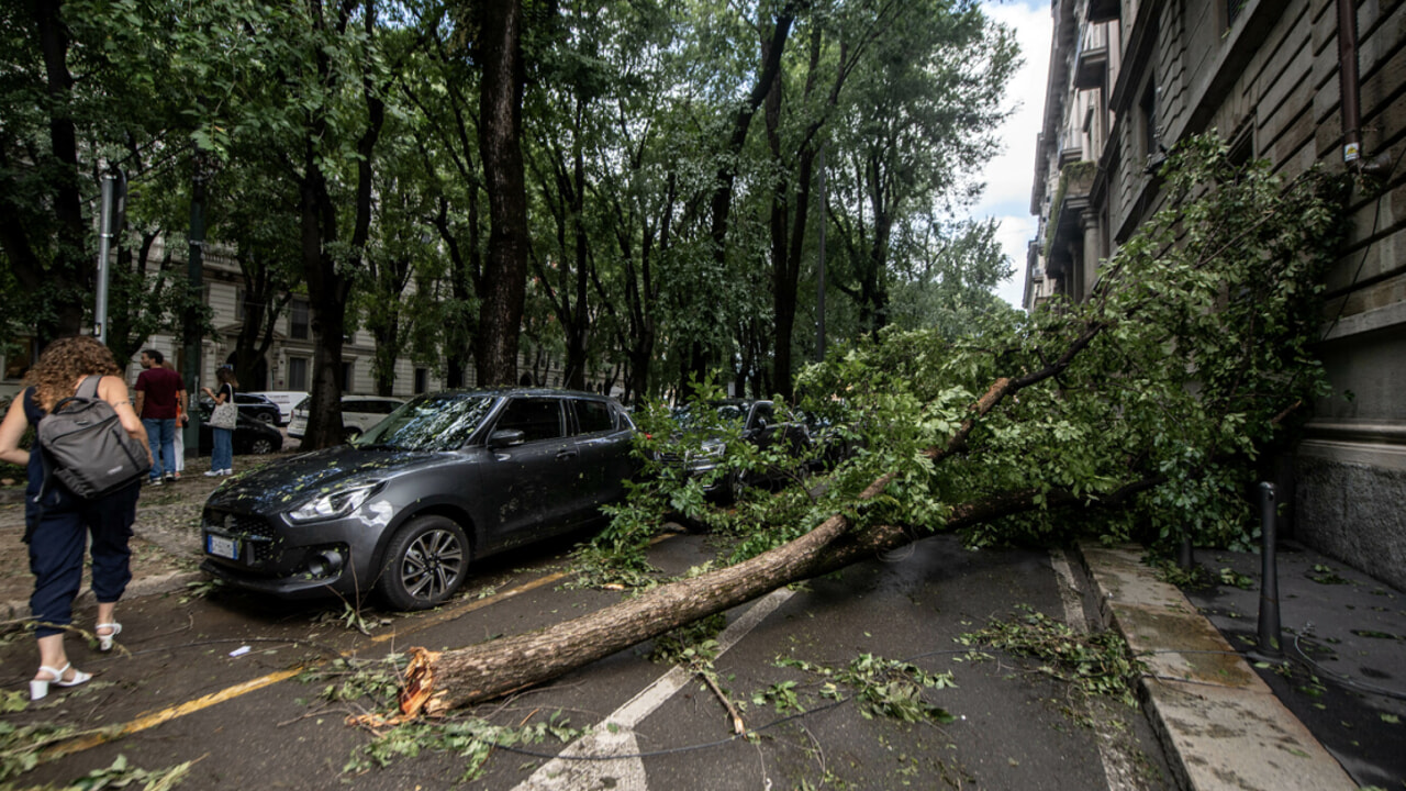 Eppure da anni scienziati e intelletti generosi ci avevano annunciato i gravi rischi del clima...