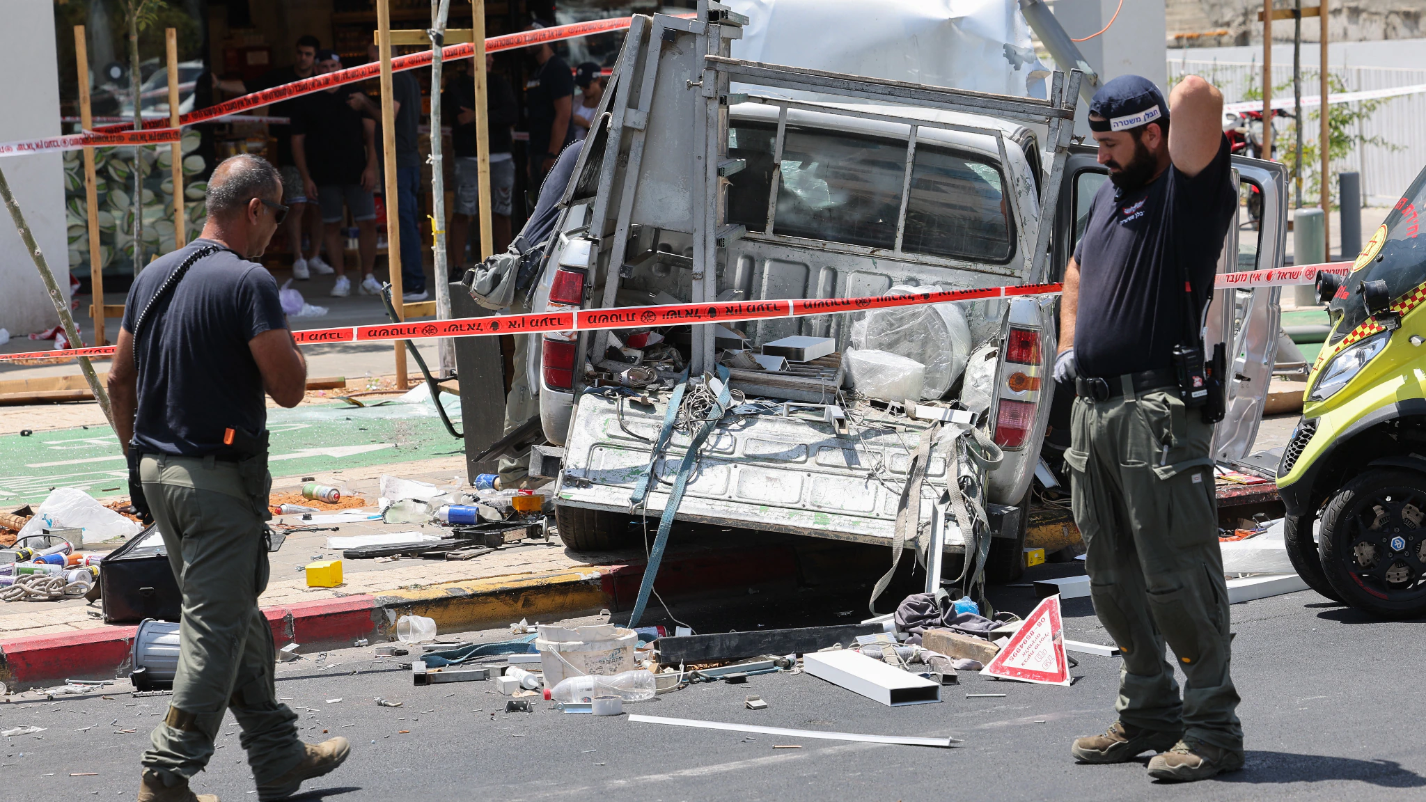 Tel Aviv, 8 feriti in un attentato: fermato un 23enne di Hebron