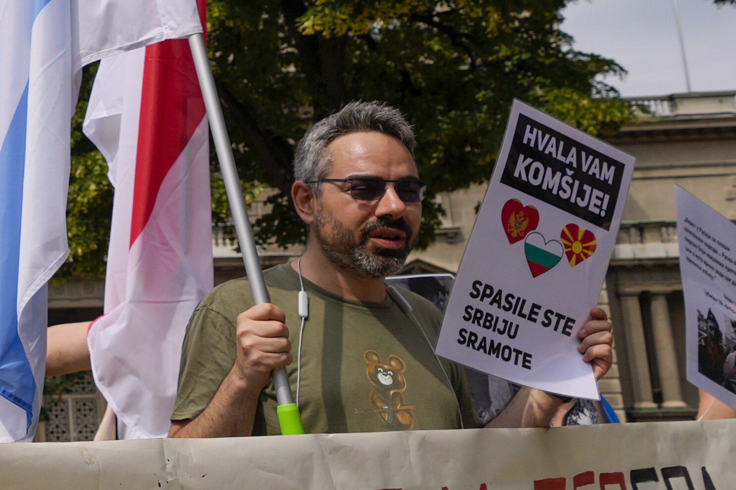 Attivista 'no-war' russo-olandese residente in Serbia respinto all'aeroporto di Belgrado