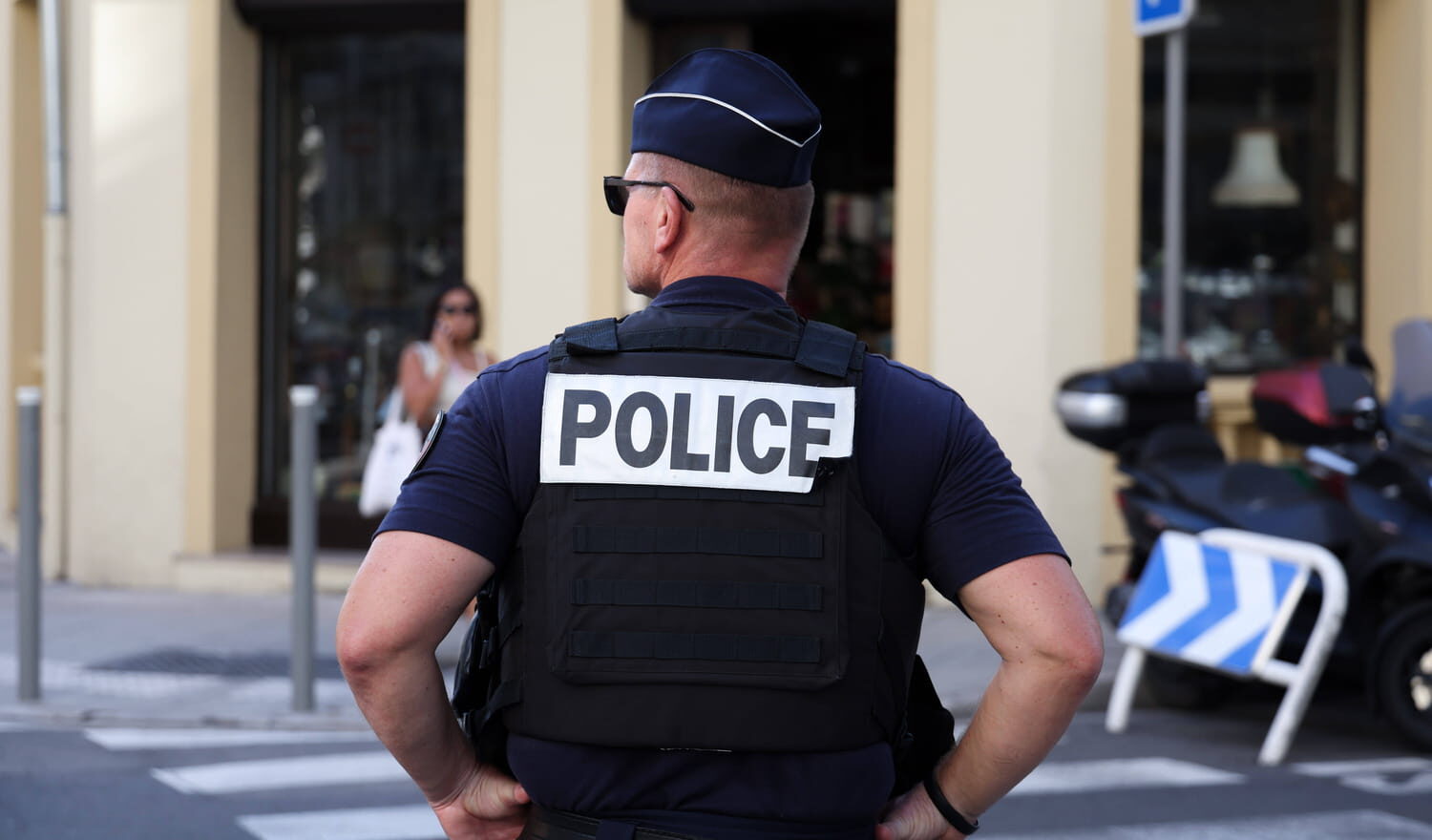 Francia, segrega in casa e tortura la moglie per 12 anni: arrestato Francia, segrega in casa e tortura la moglie per 12 anni: arrestato