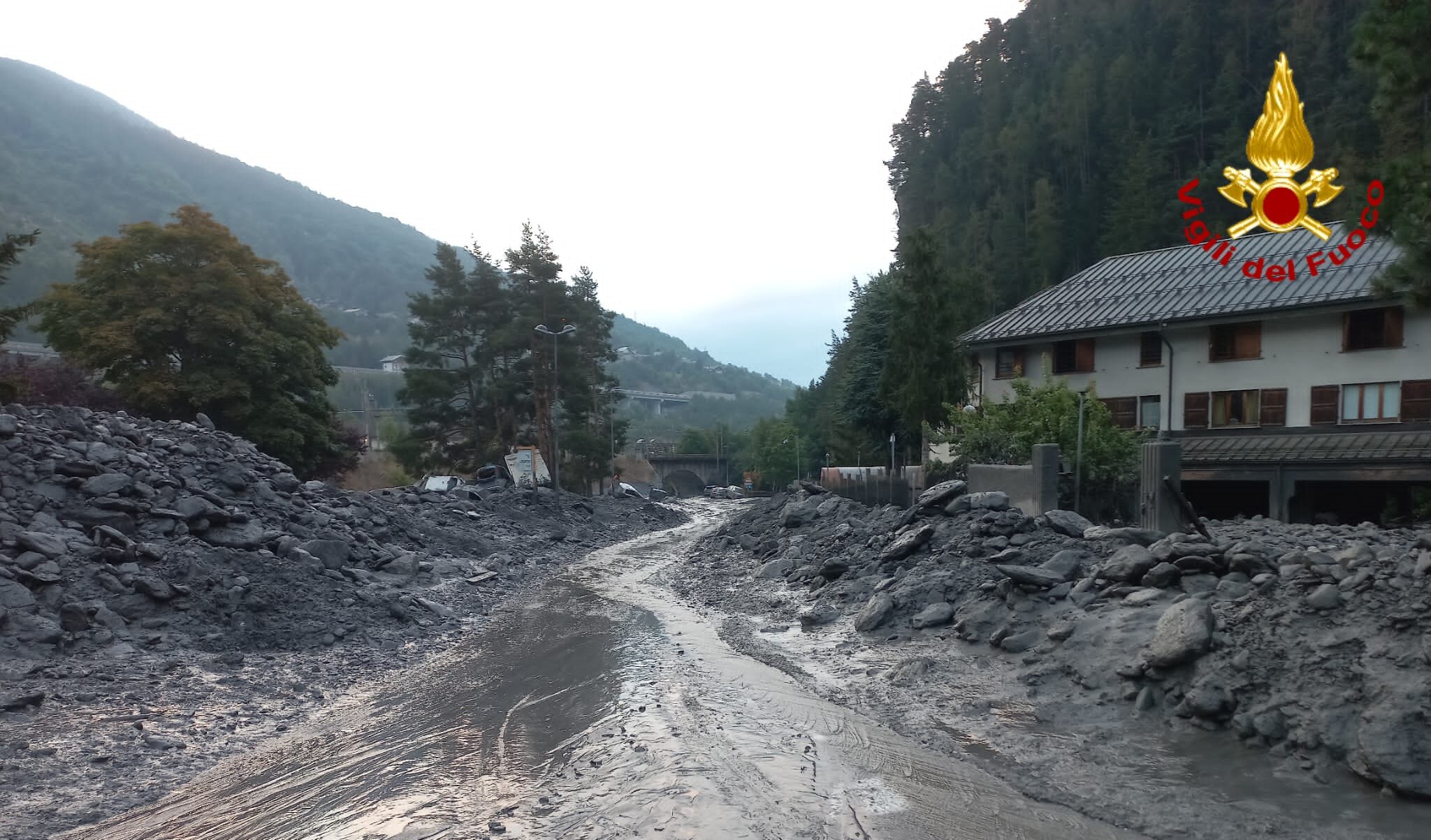 "Debris flow": cosa è il fenomeno che ha provocato lo tsunami di fango e detriti su Bardonecchia