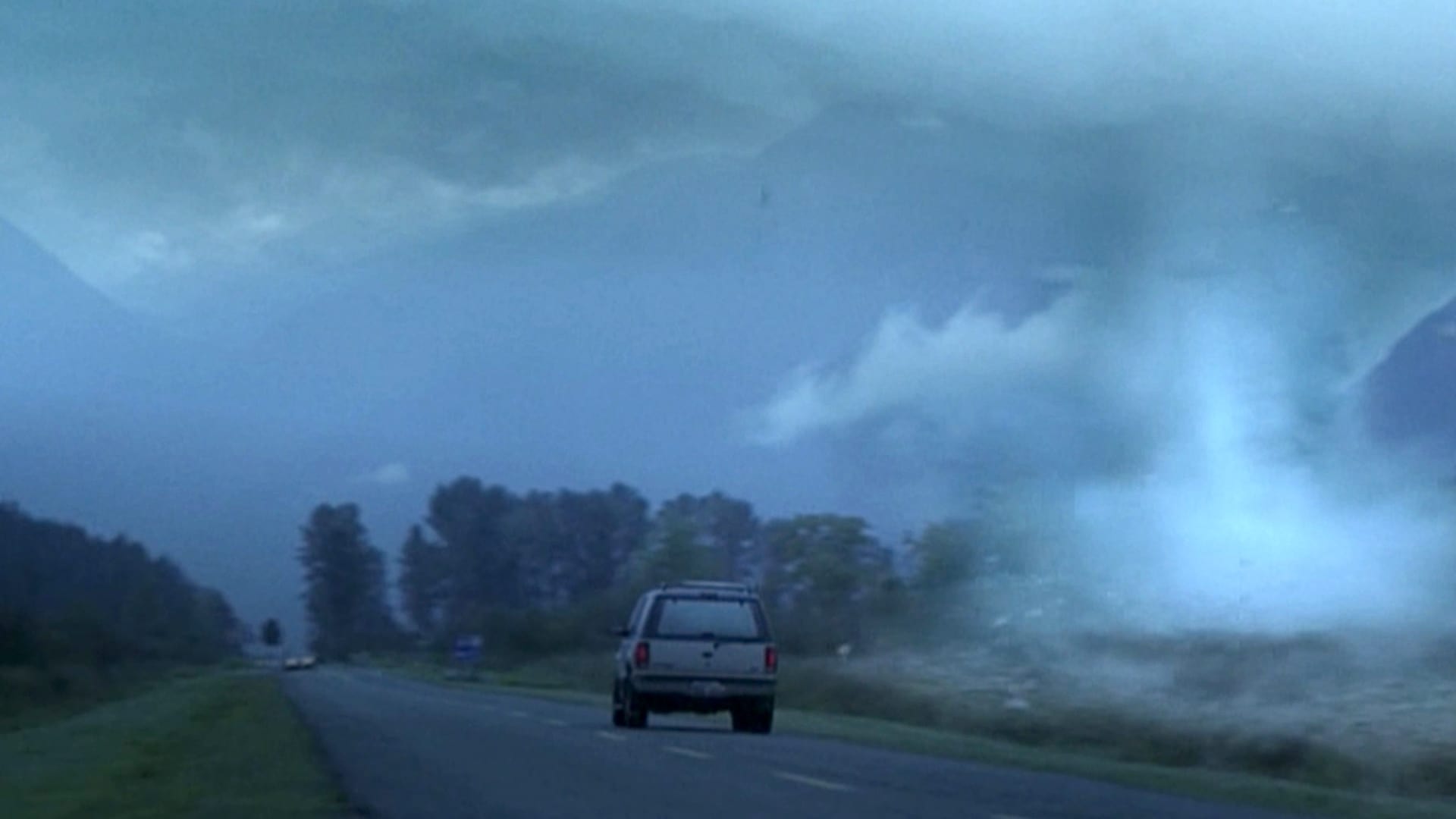 “Ice Twisters - Tempesta di ghiaccio”, alle 21.30 su Tv8: ecco la trama del film con Mark Moses