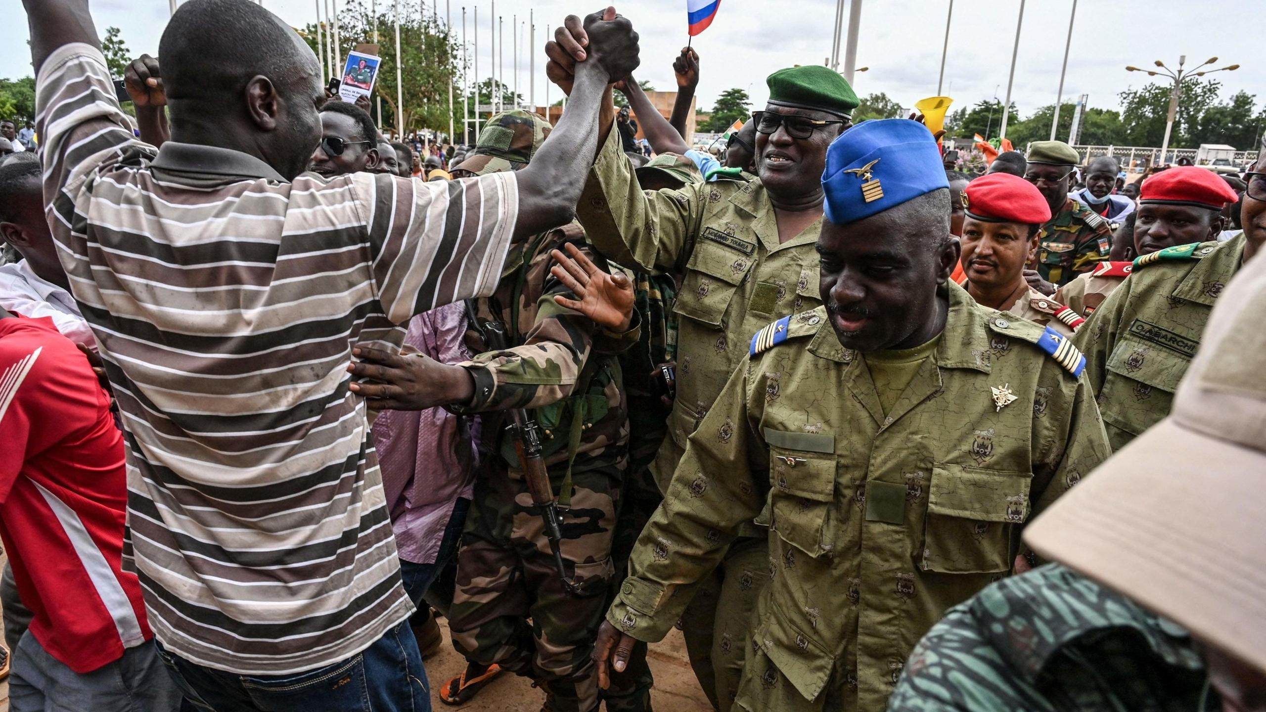 Niger: ultimatum scaduto, resta il caos armato