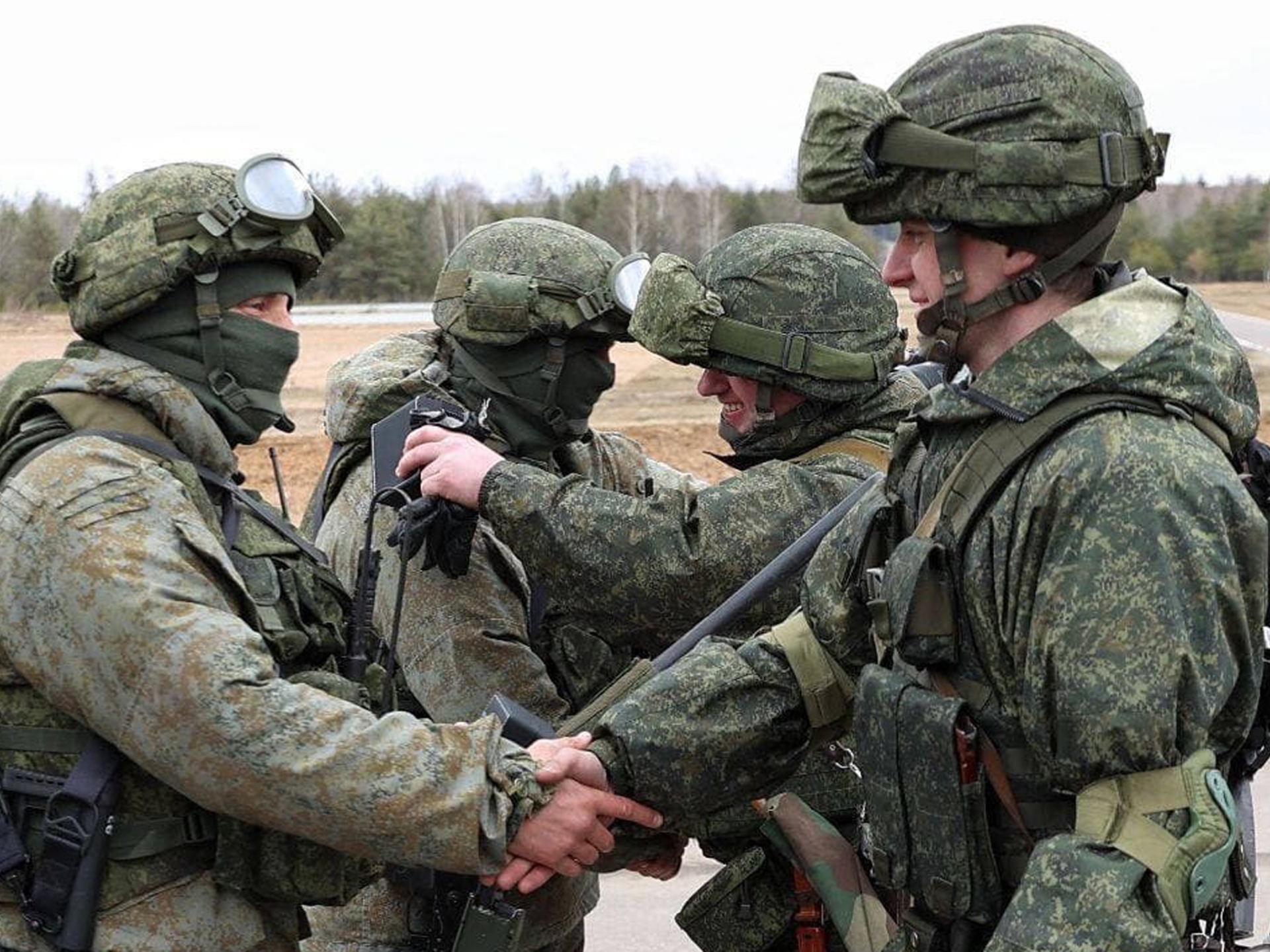 La denuncia: i soldati russi usano i prigionieri ucraini come scudi umani