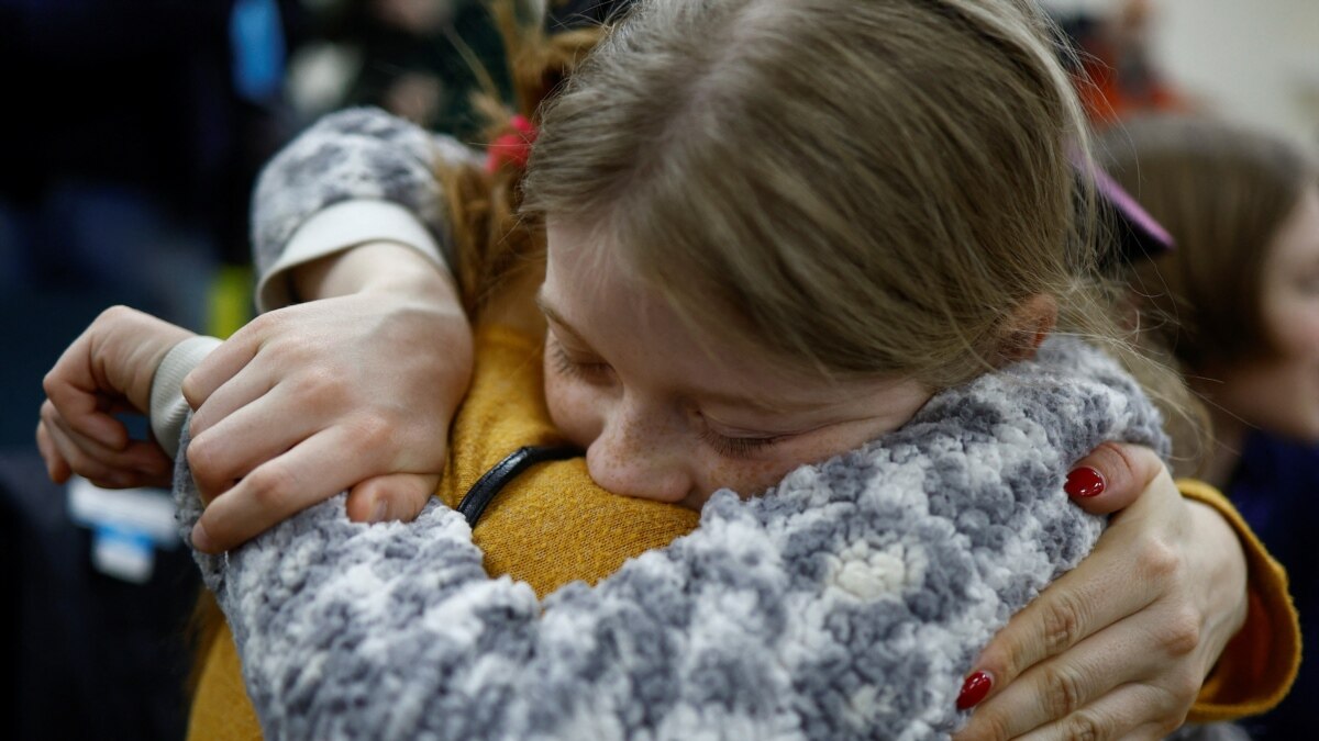 Bambini ucraini rapiti dai russi, parte la campagna 'Bring Kids Back Ua' Bambini ucraini rapiti dai russi, parte la campagna 'Bring Kids Back Ua'