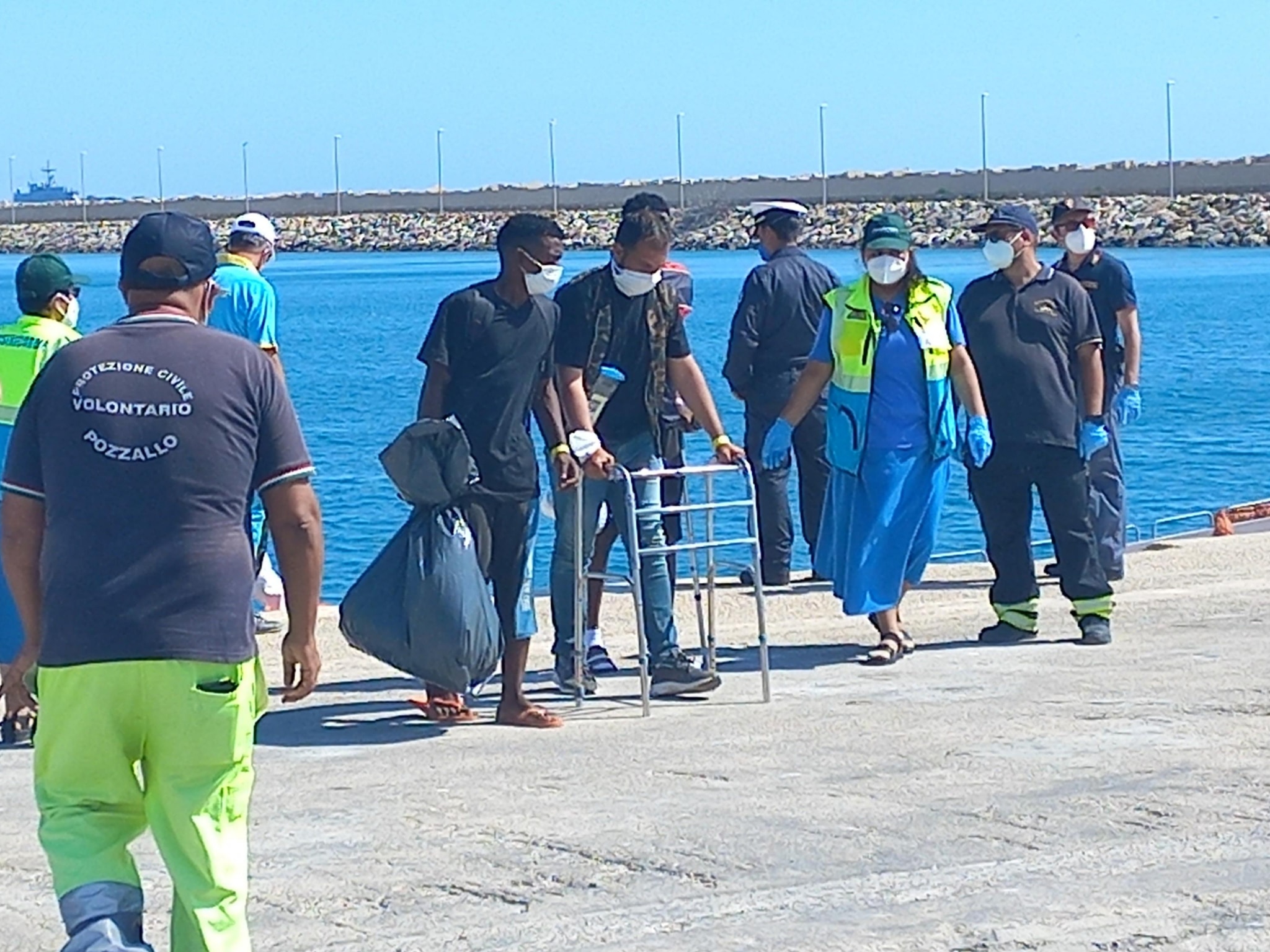 Migranti liberati: il giudice dichiara 'illegittimo' il decreto del governo Meloni