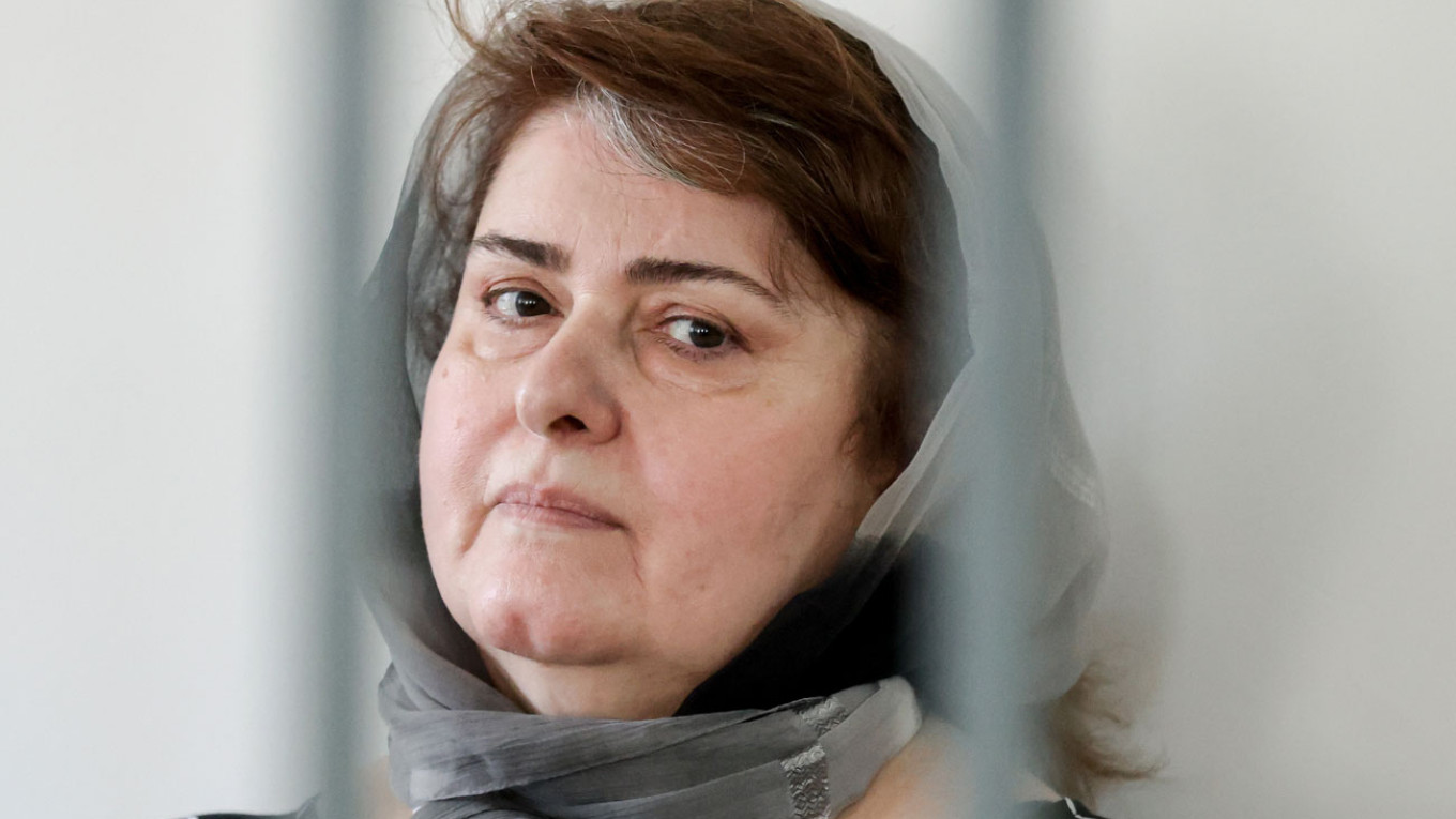 Donna malata condannata a 5 anni, la sua colpa? Essere la madre di tre dissidenti contro Kadyrov Donna malata condannata a 5 anni, la sua colpa? Essere la madre di tre dissidenti contro Kadyrov