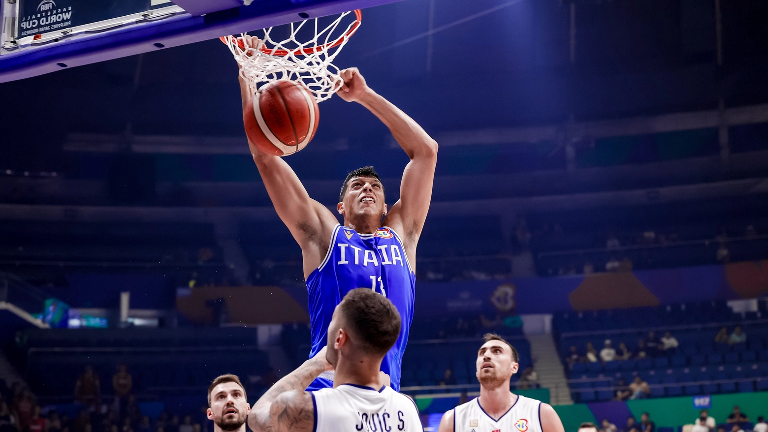 Mondiali, un'immensa Italia batte i campioni serbi e sogna i quarti di finale: 78-76 il finale